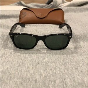Ray Ban Women’s Wayfarer Black